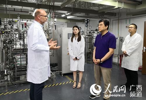 局长杨春庭考察中德生物基新材料应用研发中心